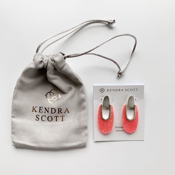 Kendra Scott Jewelry - Pink Earrings